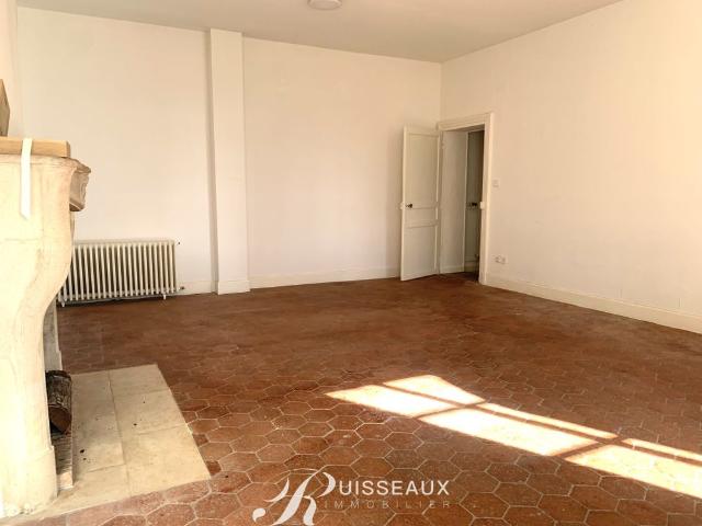 Location Maison 4 pièces 141m² GENLIS 21110