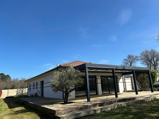 Location Maison 4 pièces 155 m2 Mios