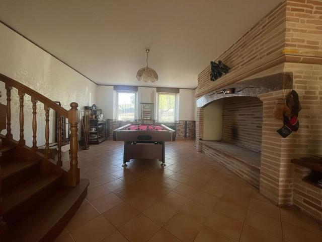 Location Maison 4 pièces 157m²