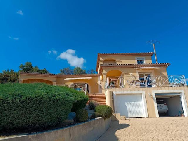 Location Maison 4 pièces 150 m2 Bellegarde