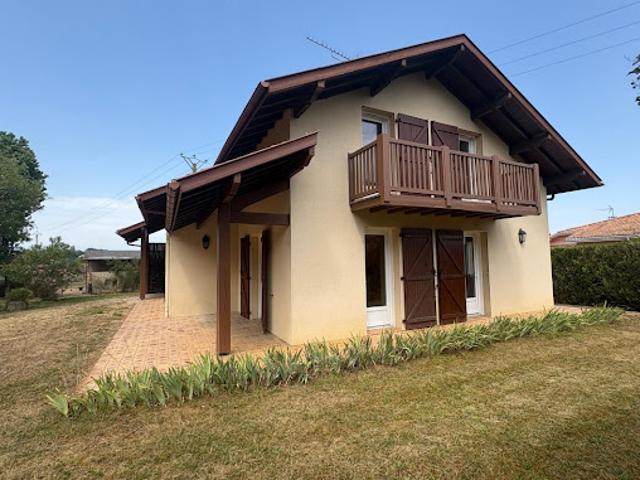 Location Maison 4 pièces 166.68 m2 Nousse