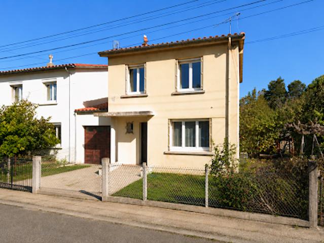 Location Maison 4 pièces 73.81 m2 Névian