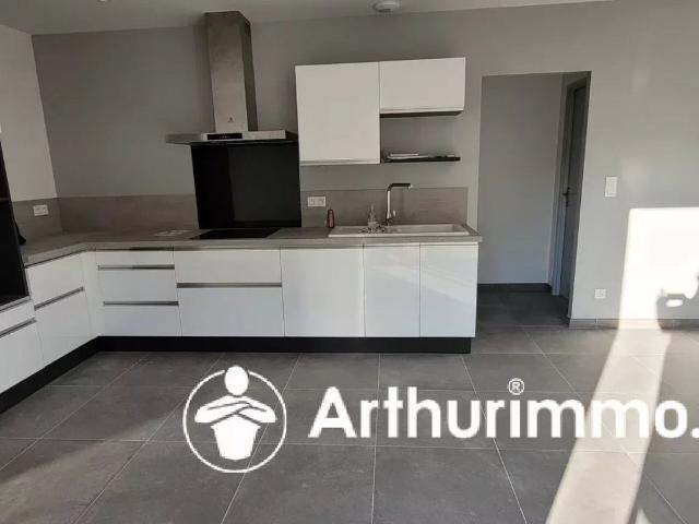 Location Maison 4 pièces 73 m2 à Saint Jean d'Angély