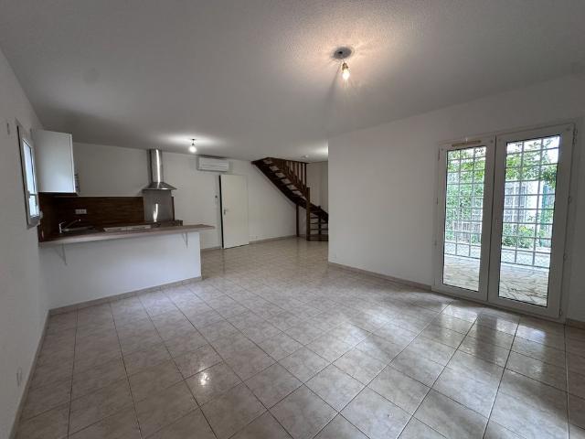 Location Maison 4 pièces 74m² MAUGUIO 34130