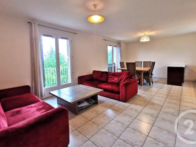 Location Maison 4 pièces 75m² LACHAPELLE AUZAC 46200