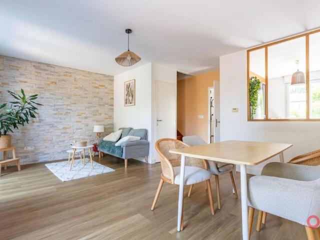 Location Maison 4 pièces 75m² STE GENEVIEVE DES BOIS 91700