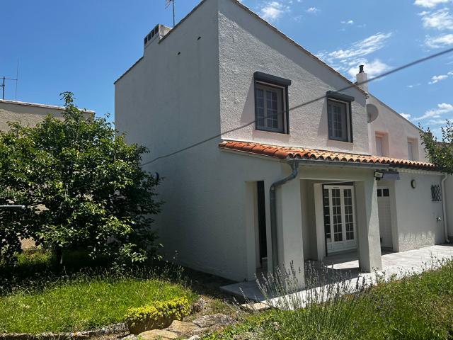 Location maison 4 pièces, 77.40m², Villemoustaussou