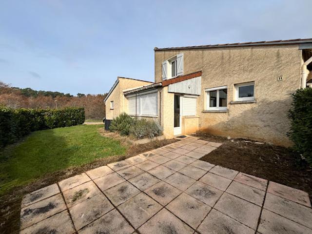 Location Maison 4 pièces 77 m2 Puy l'Evêque