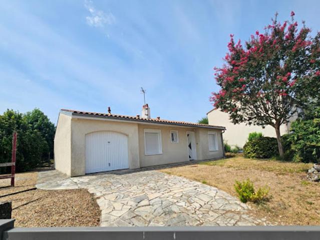 Location Maison 4 pièces 80 m2 Saintes