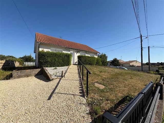 Location maison 4 pièces 80m² à Massais 79150