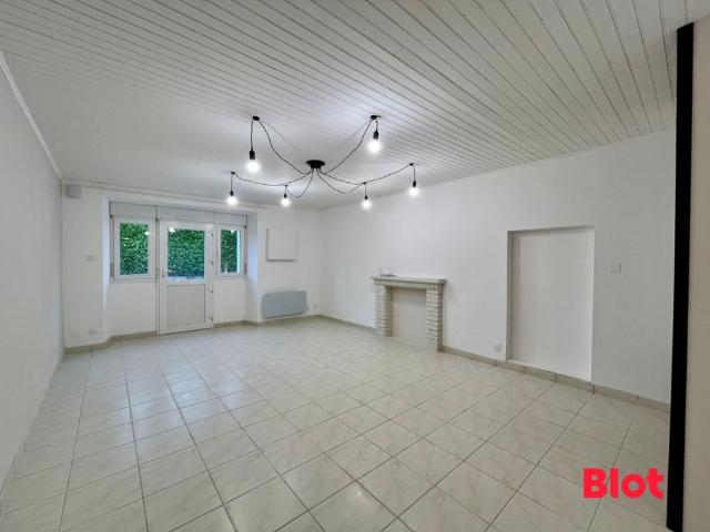 Location Maison 4 pièces 81m² BEDEE 35137