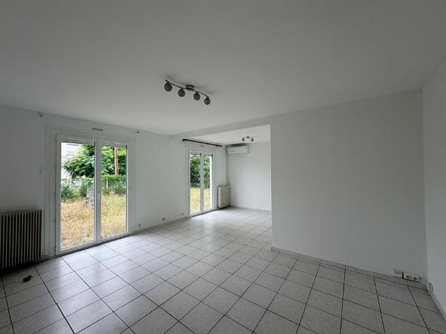 Location maison 4 pièces, 82.00m², Saint Médard en Jalles