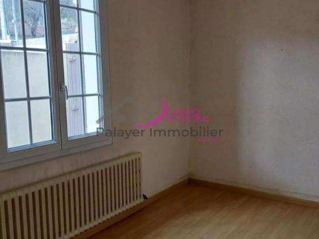 Location Maison 4 pièces 82m² BEDARRIDES 84370