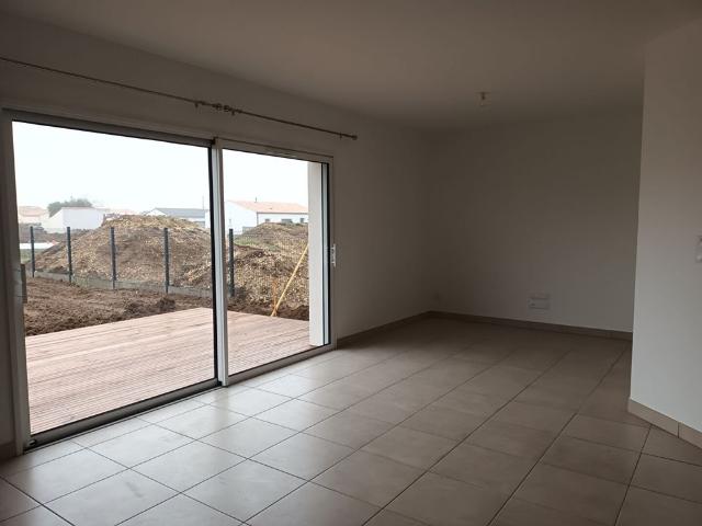 Location maison 4 pièces, 83.16m², Saint Froult