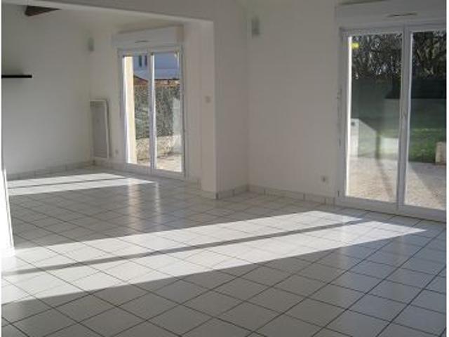 Location Maison 4 pièces 84m² NAINTRE 86530