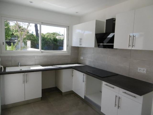 Location Maison 4 pièces 84m² ST JEAN DE VEDAS 34430