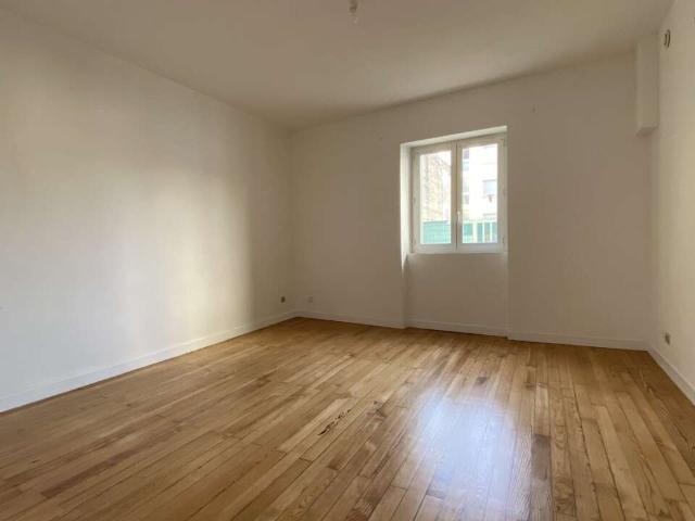 Location maison 4 pièces 85 m² Valence 26000