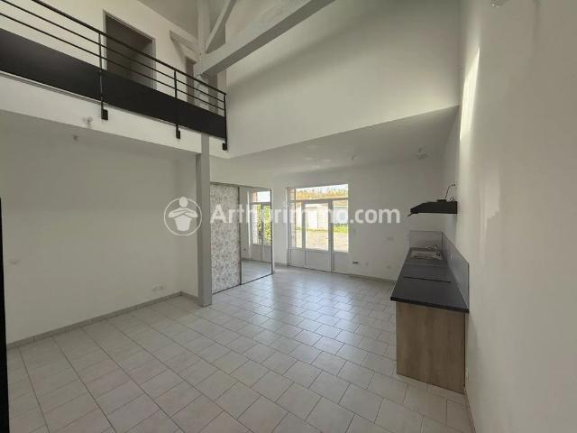 Location Maison 4 pièces 86 m2 à Neuvic