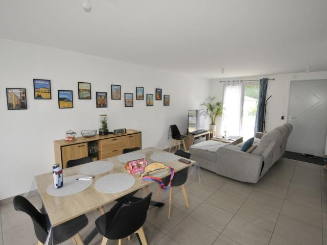 Location Maison 4 pièces 86m² FEYTIAT 87220