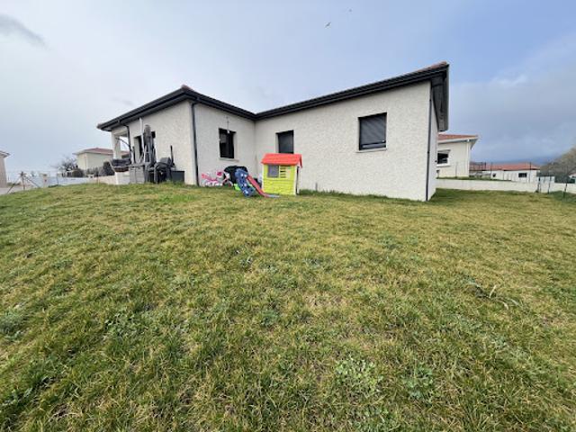 Location Maison 4 pièces 87.85 m2 Felines