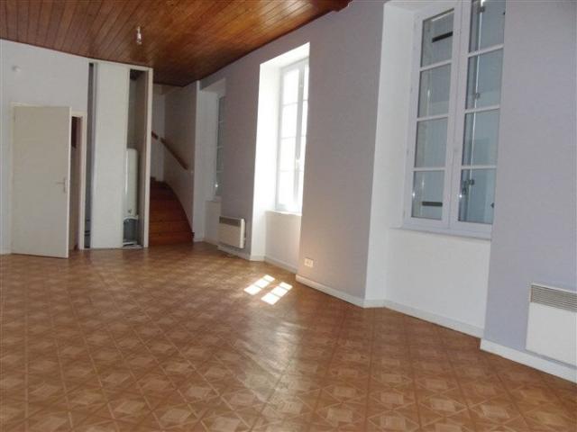 Location maison 4 pièces, 90.00m², Moutiers les Mauxfaits