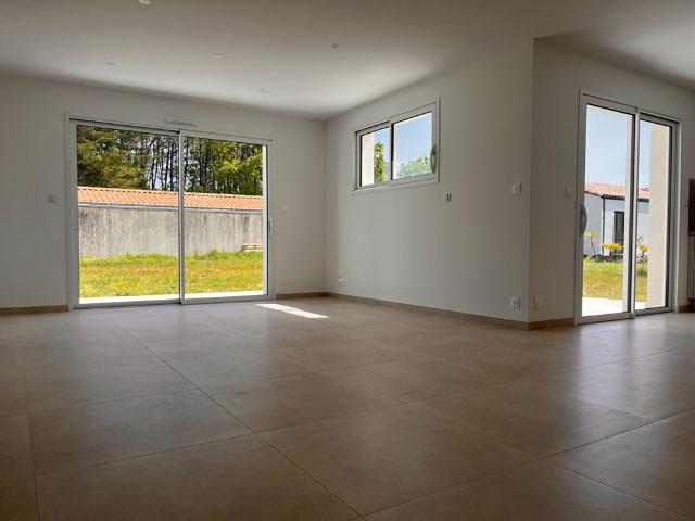 Location maison 4 pièces, 90.09m², Le Fenouiller
