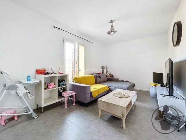 Location Maison 4 pièces 90 m2 à Coutras