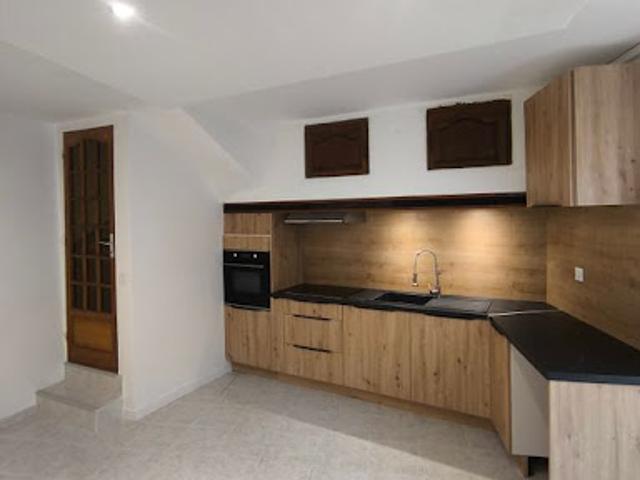 Location Maison 4 pièces 90 m2 Ginestas