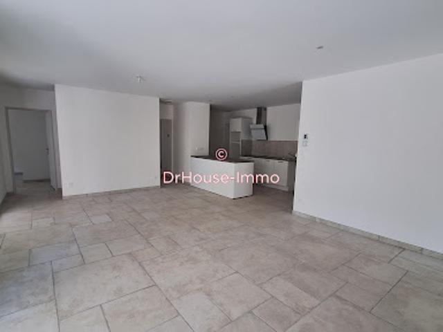 Location Maison 4 pièces 93 m2 Noves