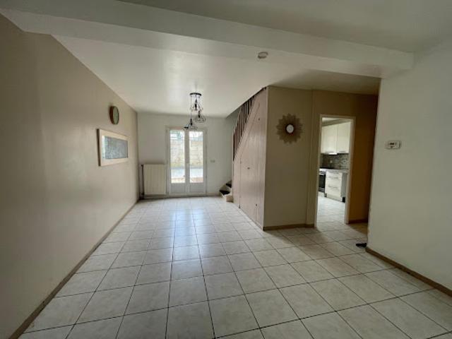 Location Maison 4 pièces 94 m2 Egly