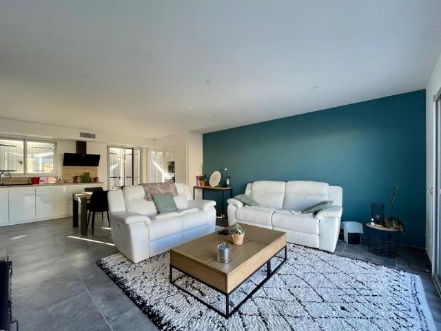 Location Maison 4 pièces 94m² CAROMB 84330