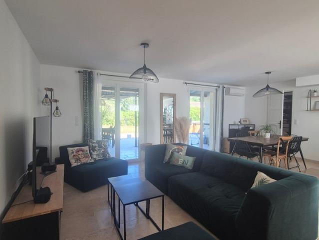 Location Maison 4 pièces 94m² LORGUES 83510