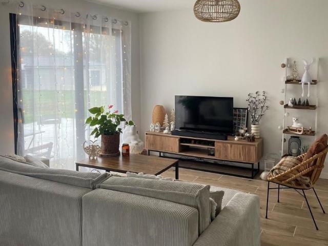 Location Maison 4 pièces 95m² CHAMPCEVINEL 24750