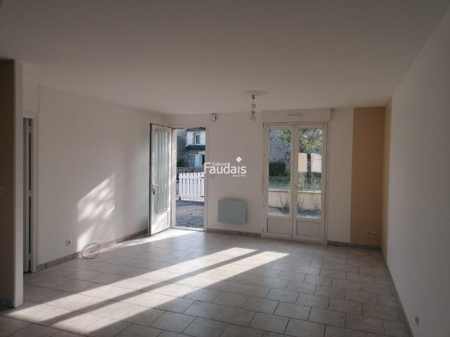 Location Maison 4 pièces 97m² RONCEY 50210