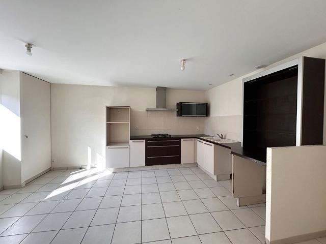Location maison 4 pièces, 98.85m², Yvré l'Évêque