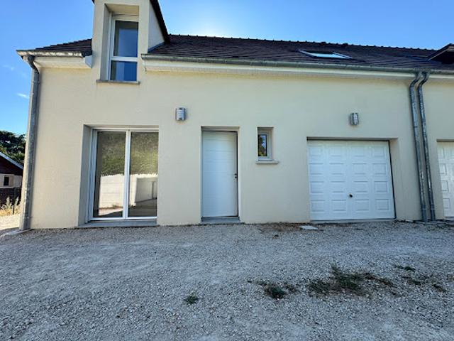 Location Maison 4 pièces 98 m2 Checy