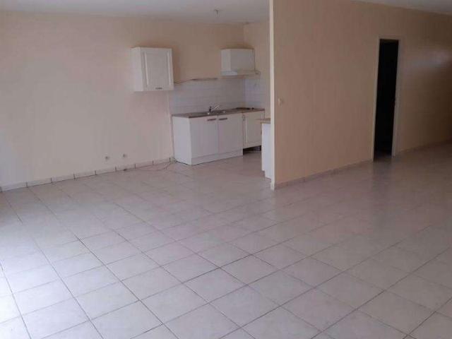 Location maison 4 pièces Arès 33