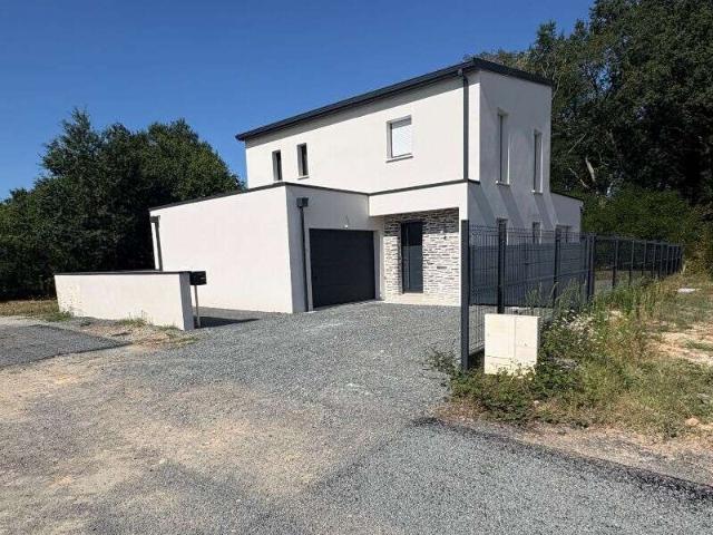Location maison 4 pièces Baugé 49