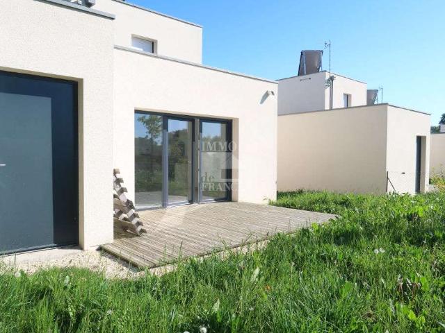 Location maison 4 pièces Forcé 53