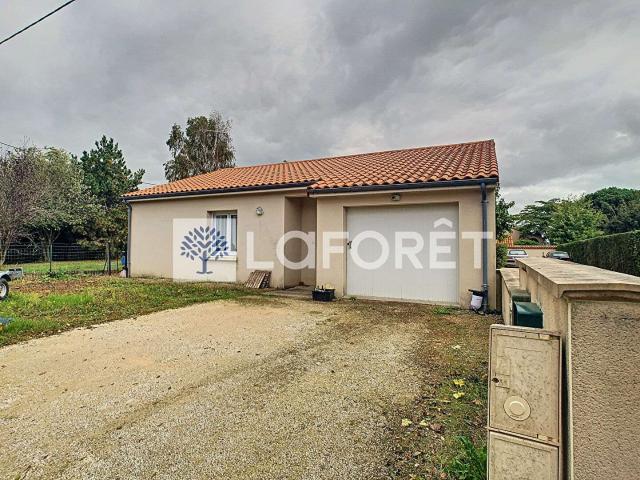 Location maison 4 pièces La Chapelle Saint Laurent 79