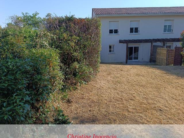 Location maison 4 pièces Saint Yzan de Soudiac 33