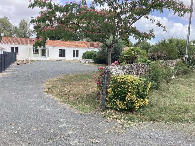 Location maison 4 pièces Sallertaine 85