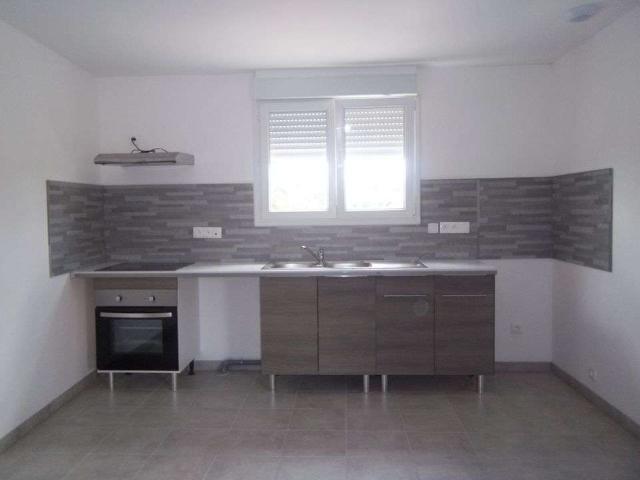 Location maison 4 pièces Taillebourg 17