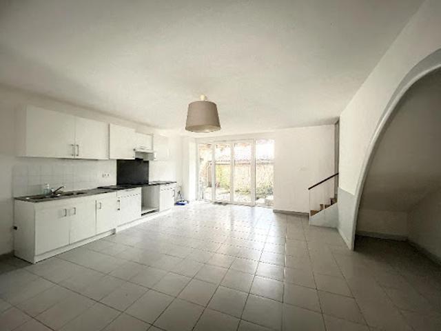 Location Maison 5 pièces 0 m2 Anglade