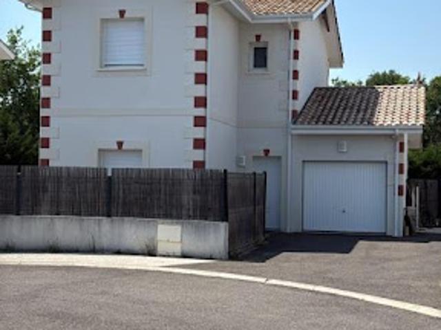 Location Maison 5 pièces 104 m2 Mios