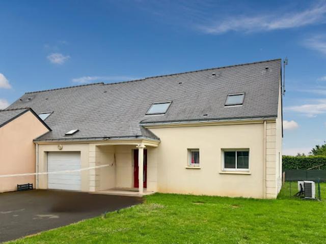 Location Maison 5 pièces 108.85 m2 Saint Aubin des Châteaux