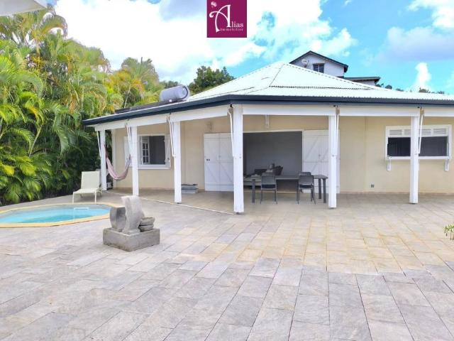 Location Maison 5 pièces 102m² BAIE MAHAULT 97122