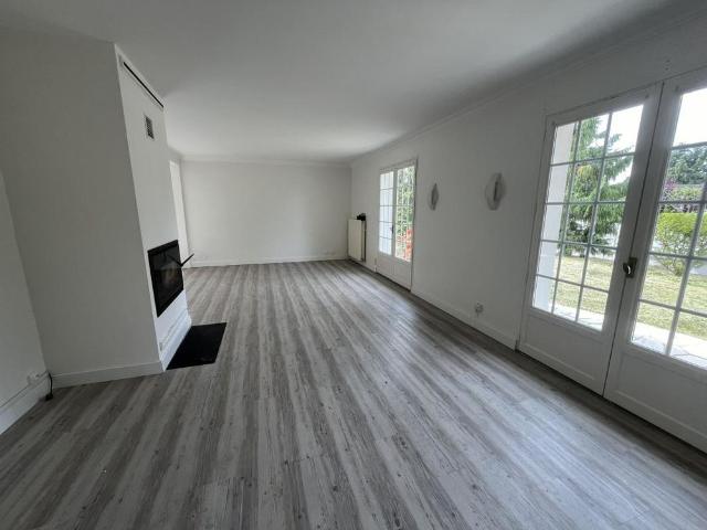 Location Maison 5 pièces 112m² LES PONTS DE CE 49130