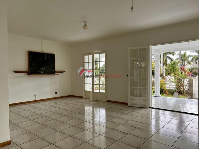 Location Maison 5 pièces 120m² LE TAMPON 97430