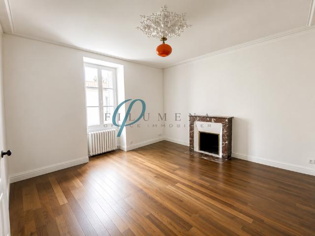 Location Maison 5 pièces 122m² LIRE 49530
